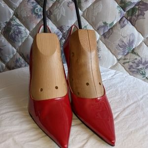 Nine West red size 7 shoe